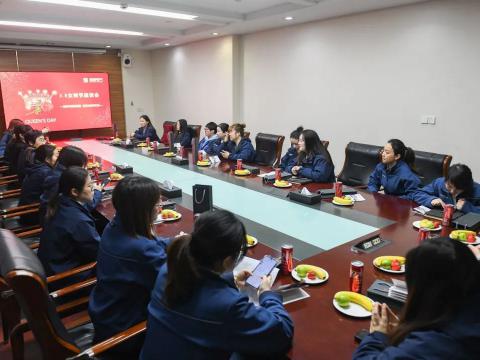 女神节快乐 | 愿你熠熠青春，绽放光线